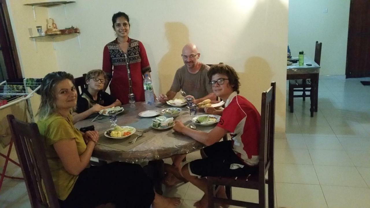 Jungle Village Homestay Pinnawala  Eksteriør bilde